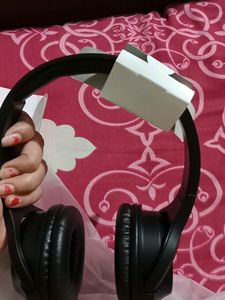 Ear Phone Of Motorola It&#39;s Wireless And Totally New