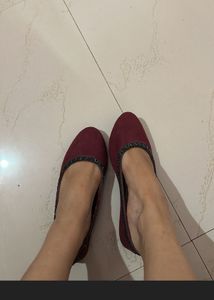 Elegant Burgundy Ballerinas