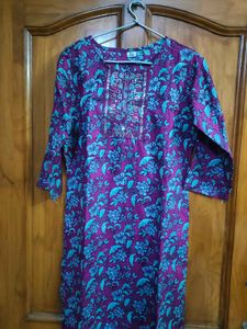 Beautiful Printed Sat -Sat Cotton Kurti