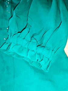 Elegant Green Women's Top