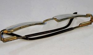 Sun glasses Metal frame trend new stock totally