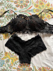 Lace Bra & Panty Set