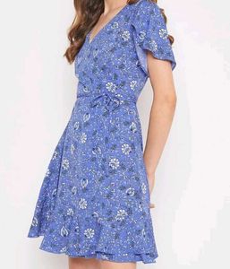 BERRYLUSH WOMEN WRAP DRESS