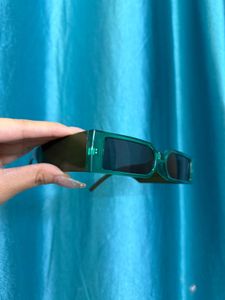 Green Retro Sunglasses