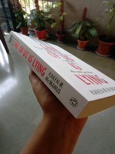 🆕 One Of Us Is Lying Book Paperback