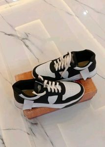 Stylish Black &amp; White Sneakers