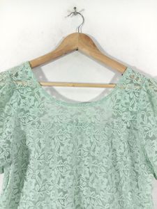 Light Green Casual Top (Women&#39;s)