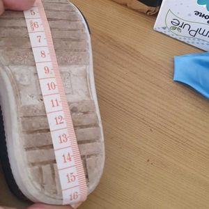 Good Condition Unisex Shoe