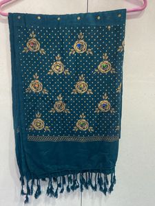 Redium Colour Beautiful Stoles