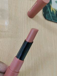 Mars Peaches and nude shade lipstick