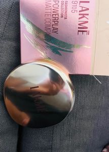 Lakme Compact