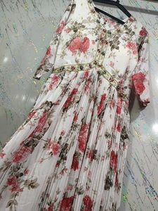 Georgette women log gown