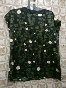 Floral Print V-Neck Top