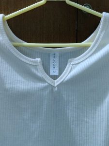 OFF WHITE TOP TOTALLY NEW FOR WOMEN