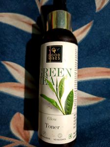 Good Vibes Toner &amp; Huda Beauty Makeup Fixer