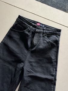 Straight fit jeans!