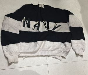 Chic Black &amp; White Striped Sweater