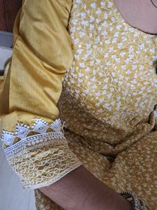Yellow Embroidered Kurti Set🌻🌿