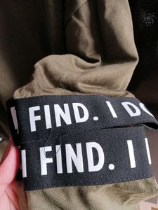&#34;I DO NOT SEEK. l FIND.&#34; Statement Cropped Hood