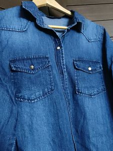 Monte Carlo Women Blue Light Wash Cotton Shirt