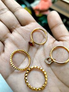Gold Rings - Set of 4