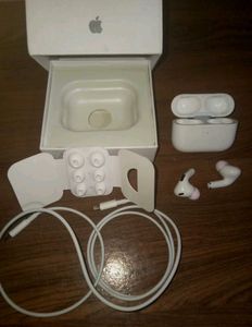 #Apple Earbuds#With Free Charger#best Voice❤