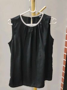 Black Sleeveless Top