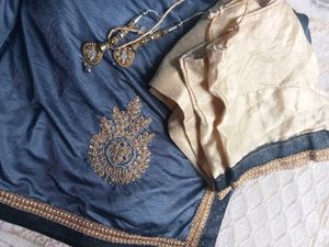 Beautiful Grey Saree For Party And Wedding