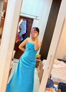 Pretty Real Bodycon Gown🦋💙🩷