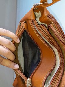 (No flaws at all 😀) Slingbag
