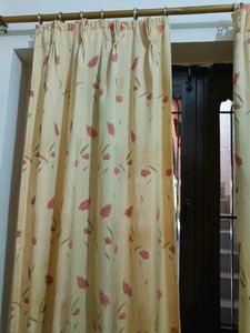 10 Beautiful Golden Curtains With Flowers