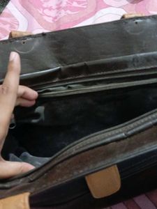 Get 3 Handbags 1 Sling Bag