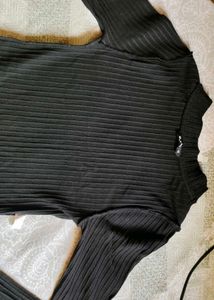 Black Bodycon Crop Sweater
