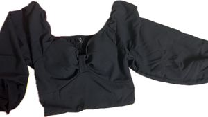 High End Black Crop Top