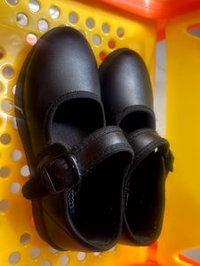 school shoes black