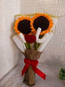 Crochet Sunflower Bouquet with Heart