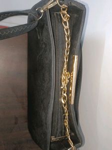 Slingbags