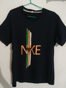 Nike Graphic Tee