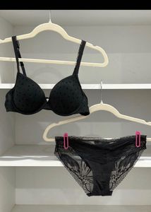 Calvin Klein bra &amp; panty Set