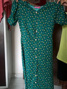 Beautiful Green Floral Dress With Belt.. SALE