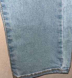 slim fit jeans
