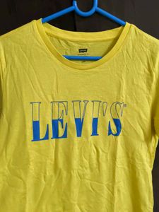 Levi&#39;s Yellow Graphic Tee
