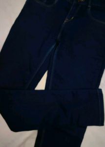 Stylish Dark Skinny Jeans