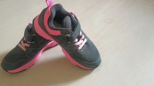 Girl's Black &amp; Pink Sneakers