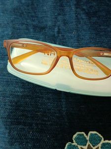 Unisex Frame With Glass