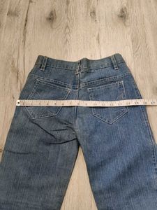 Ma1832 Sabrin bootcut jeans waist 26 inches