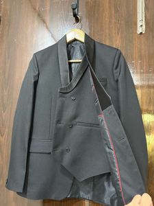 Stylish Black 2-Piece Suit