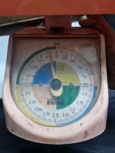Vintage Kitchen Scale
