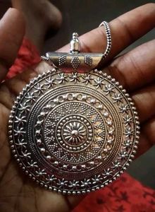 Silver Tone Necklace