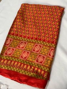 Elegant Ethnic Saree With Blouse